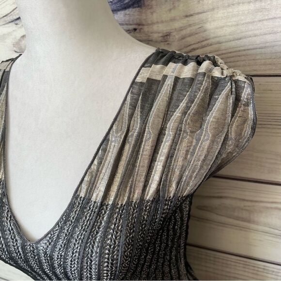 Max Studio Metallic Silver & Grey Pleated Stretchy Fit & Flare Dress - Picture 4 of 11